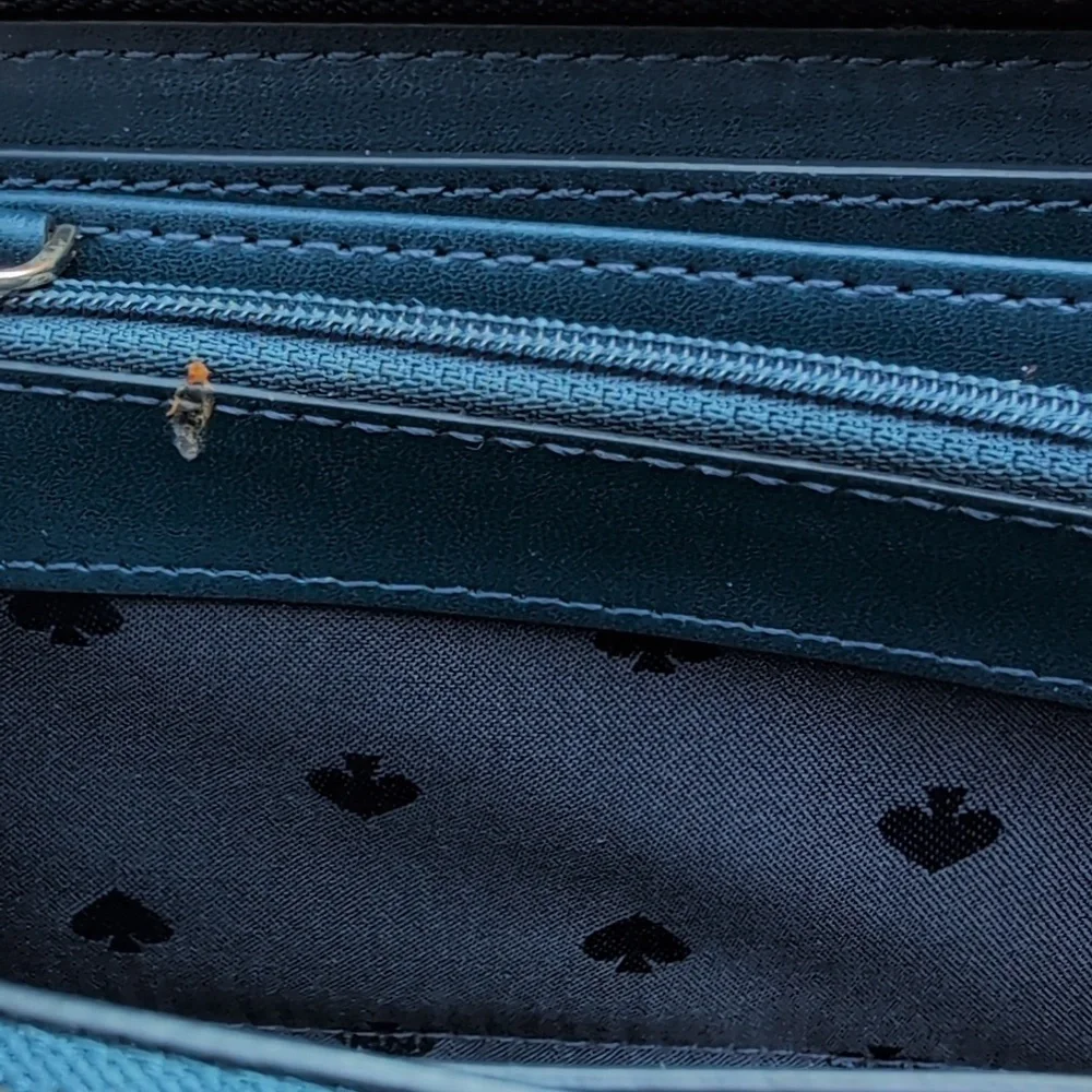 Kate Spade Accordion Zip Leather Wallet In Navy Blue EUC - Picture 6 of 9